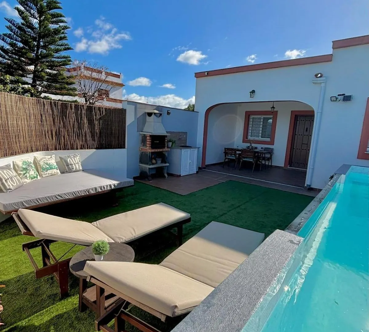 Casa Moises Brisa Villa Cadiz 0*,